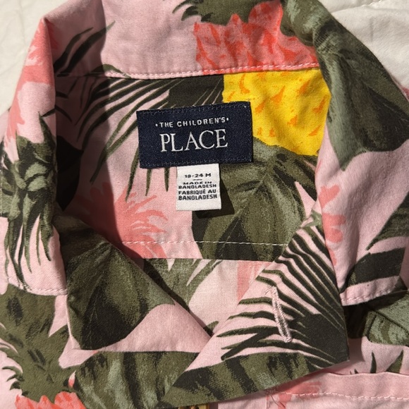 Children’s place 18-24m tropical shorts outfit - Picture 3 of 3